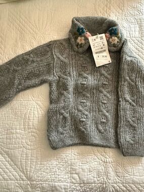 Zara Gray Cable Knit Sweater with Floral Collar